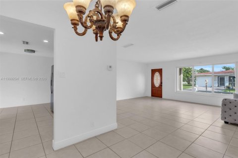 Villa ou maison à louer à Deerfield Beach, Floride: 3 chambres, 146.32 m2 № 2091311 - photo 11