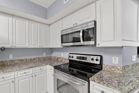 Condo in Boynton Beach, Florida, 3 bedrooms  № 2266074 - photo 10
