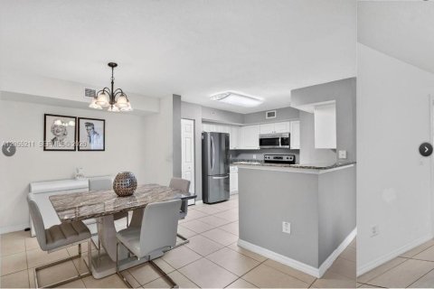 Condo in Boynton Beach, Florida, 3 bedrooms  № 2266074 - photo 7