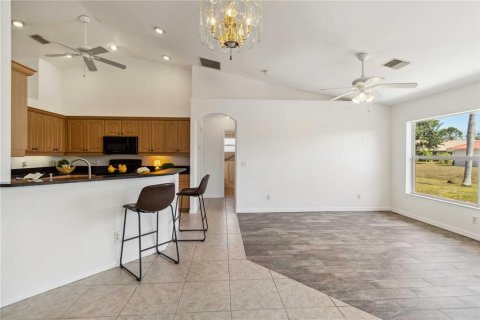 Villa ou maison à vendre à Rotonda, Floride: 3 chambres, 153.57 m2 № 1659063 - photo 11
