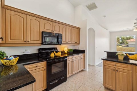 Villa ou maison à vendre à Rotonda, Floride: 3 chambres, 153.57 m2 № 1659063 - photo 15