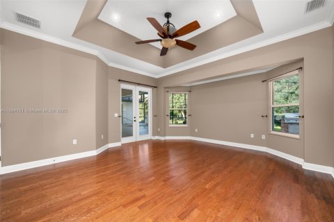 House in Sebring, Florida 5 bedrooms, 311.59 sq.m. № 1939105 - photo 27