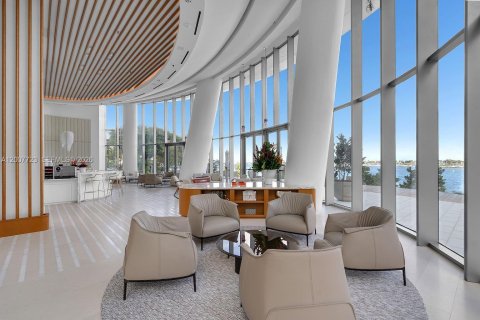 Condo in Miami, Florida, 3 bedrooms № 2075348 - photo 7