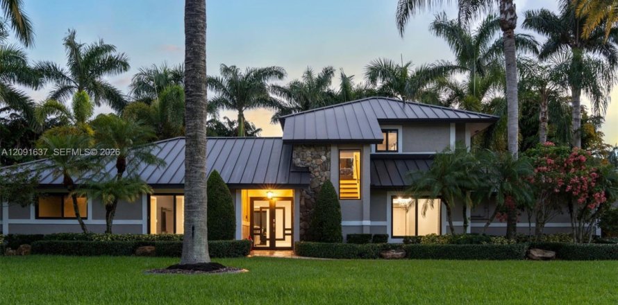 Casa en Miami, Florida 5 dormitorios, 296.17 m2 № 2378723