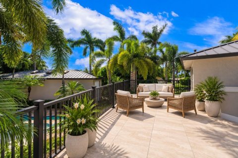 Casa en venta en Miami, Florida, 5 dormitorios, 296.17 m2 № 2378723 - foto 27