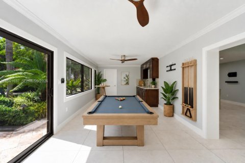 Casa en venta en Miami, Florida, 5 dormitorios, 296.17 m2 № 2378723 - foto 17