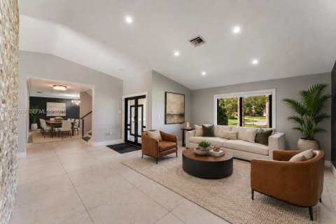 Casa en venta en Miami, Florida, 5 dormitorios, 296.17 m2 № 2378723 - foto 5