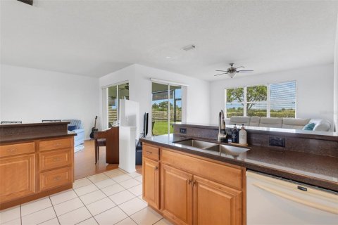 Casa en venta en Palmetto, Florida, 5 dormitorios, 210.98 m2 № 1769440 - foto 15