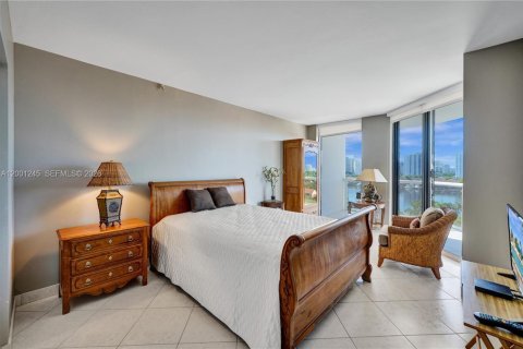Condo in Aventura, Florida, 2 bedrooms № 2065611 - photo 9