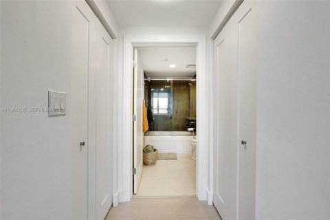 Condominio en alquiler en Aventura, Florida, 2 dormitorios, 99.78 m2 № 2026057 - foto 19