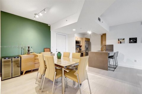 Condominio en alquiler en Aventura, Florida, 2 dormitorios, 99.78 m2 № 2026057 - foto 10