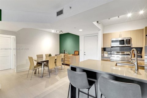 Condominio en alquiler en Aventura, Florida, 2 dormitorios, 99.78 m2 № 2026057 - foto 9