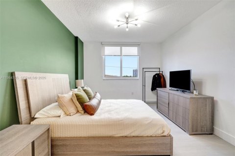 Condominio en alquiler en Aventura, Florida, 2 dormitorios, 99.78 m2 № 2026057 - foto 18