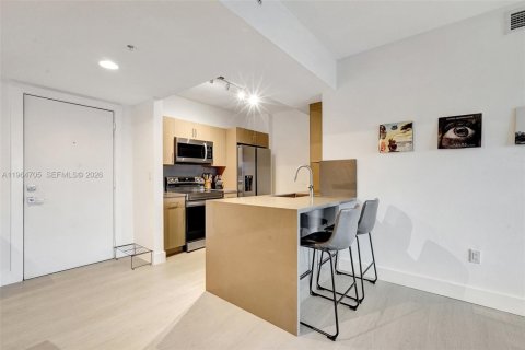 Condominio en alquiler en Aventura, Florida, 2 dormitorios, 99.78 m2 № 2026057 - foto 14