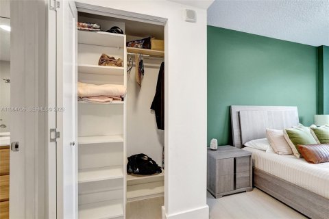 Condominio en alquiler en Aventura, Florida, 2 dormitorios, 99.78 m2 № 2026057 - foto 21