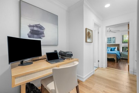 Condo in Gulf Stream, Florida, 3 bedrooms  № 2158423 - photo 16