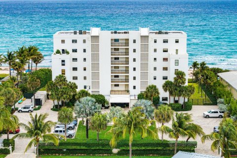 Condo in Gulf Stream, Florida, 3 bedrooms  № 2158423 - photo 21
