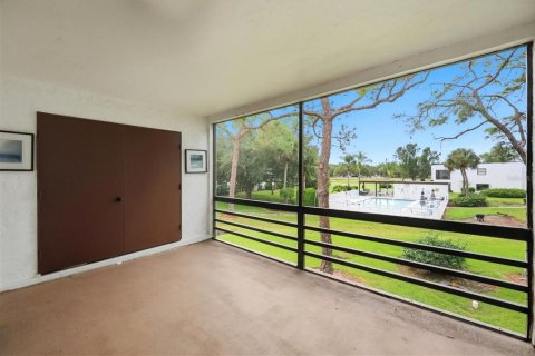 Condo in Sarasota, Florida, 2 bedrooms  № 2403565 - photo 28