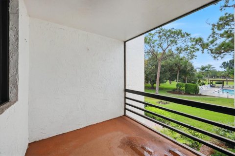Condo in Sarasota, Florida, 2 bedrooms  № 2403565 - photo 24