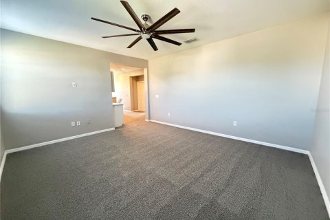 Villa ou maison à vendre à Apopka, Floride: 5 chambres, 298.59 m2 № 2342279 - photo 18