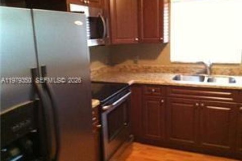 Adosado en venta en Greenacres, Florida, 2 dormitorios, 105.26 m2 № 2046042 - foto 3