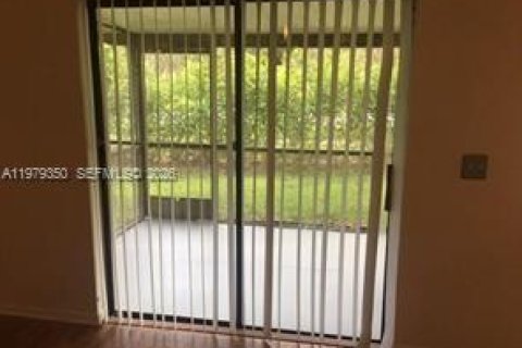 Adosado en venta en Greenacres, Florida, 2 dormitorios, 105.26 m2 № 2046042 - foto 7