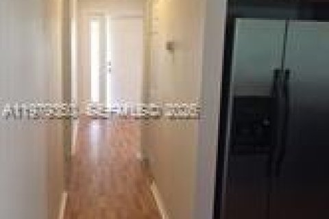 Adosado en venta en Greenacres, Florida, 2 dormitorios, 105.26 m2 № 2046042 - foto 6