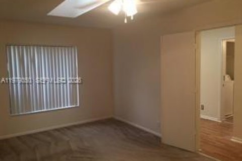 Adosado en venta en Greenacres, Florida, 2 dormitorios, 105.26 m2 № 2046042 - foto 11