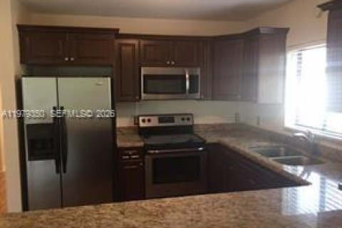 Adosado en venta en Greenacres, Florida, 2 dormitorios, 105.26 m2 № 2046042 - foto 2