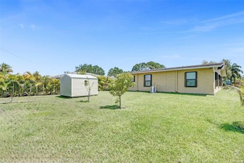 Commercial property in Port St. Lucie, Florida № 1860077 - photo 22