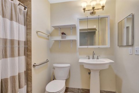 Commercial property in Port St. Lucie, Florida № 1860077 - photo 7