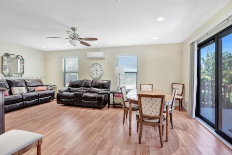 Commercial property in Port St. Lucie, Florida № 1860077 - photo 18