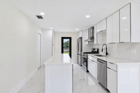 Villa ou maison à vendre à West Palm Beach, Floride: 3 chambres, 115.2 m2 № 2088096 - photo 10