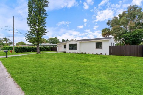 Villa ou maison à vendre à West Palm Beach, Floride: 3 chambres, 115.2 m2 № 2088096 - photo 2