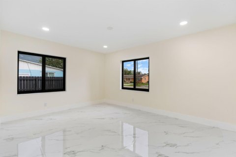 Villa ou maison à vendre à West Palm Beach, Floride: 3 chambres, 115.2 m2 № 2088096 - photo 21
