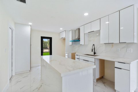 Villa ou maison à vendre à West Palm Beach, Floride: 3 chambres, 115.2 m2 № 2088096 - photo 19