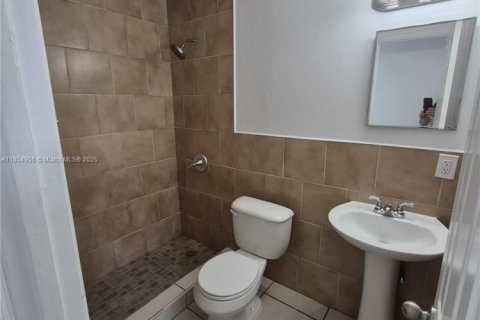 Apartment in Fort Lauderdale, Florida 2 bedrooms, 62.71 sq.m. № 1981529 - photo 6