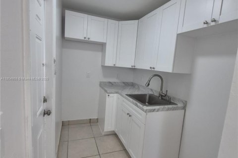 Apartment in Fort Lauderdale, Florida 2 bedrooms, 62.71 sq.m. № 1981529 - photo 5