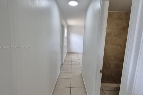 Apartment in Fort Lauderdale, Florida 2 bedrooms, 62.71 sq.m. № 1981529 - photo 9