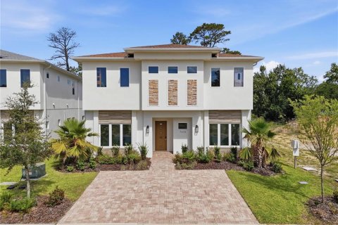 Villa ou maison à Four Corners, Floride 9 chambres, 478.82 m2 № 2360924
