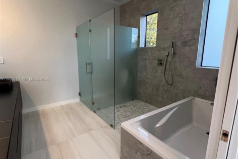 Townhouse in Miami, Florida 4 bedrooms, 222.97 sq.m. № 2044186 - photo 8