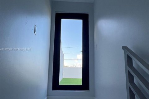 Townhouse in Miami, Florida 4 bedrooms, 222.97 sq.m. № 2044186 - photo 7