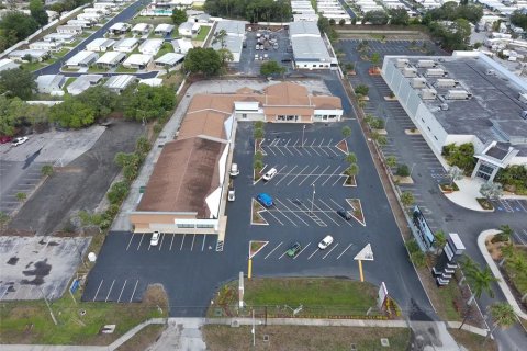 Propiedad comercial en alquiler en Tarpon Springs, Florida, 2476.22 m2 № 214166 - foto 6