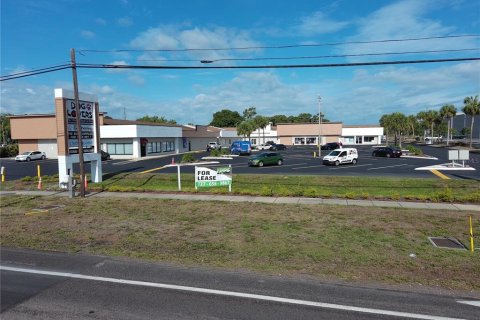 Propiedad comercial en alquiler en Tarpon Springs, Florida, 2476.22 m2 № 214166 - foto 25