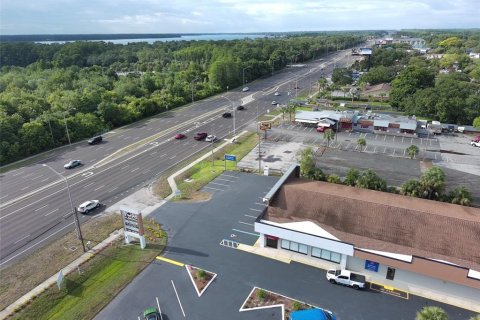 Propiedad comercial en alquiler en Tarpon Springs, Florida, 2476.22 m2 № 214166 - foto 12