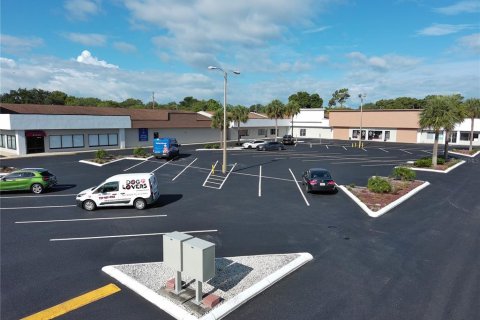 Propiedad comercial en alquiler en Tarpon Springs, Florida, 2476.22 m2 № 214166 - foto 17