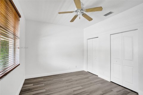 Villa ou maison à louer à Boca Raton, Floride: 3 chambres, 211.54 m2 № 2063134 - photo 16