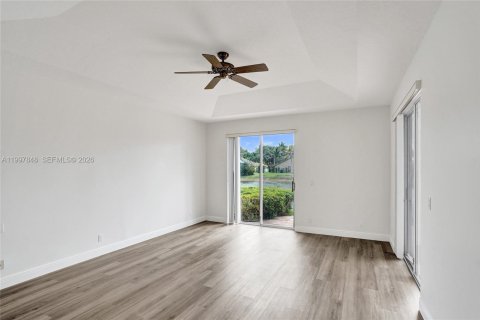 Villa ou maison à louer à Boca Raton, Floride: 3 chambres, 211.54 m2 № 2063134 - photo 8