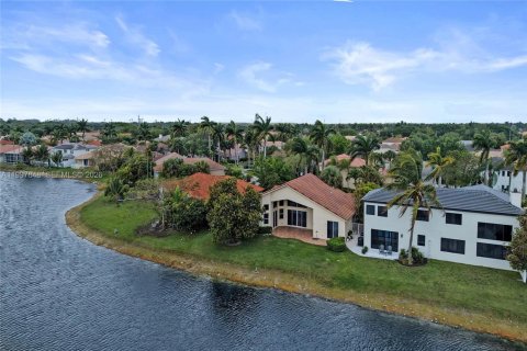Villa ou maison à louer à Boca Raton, Floride: 3 chambres, 211.54 m2 № 2063134 - photo 3