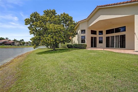 Villa ou maison à louer à Boca Raton, Floride: 3 chambres, 211.54 m2 № 2063134 - photo 18
